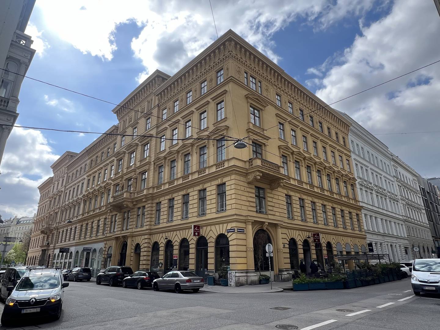 Büroeinheiten in einem repräsentativen Altbau, 1010 Wien