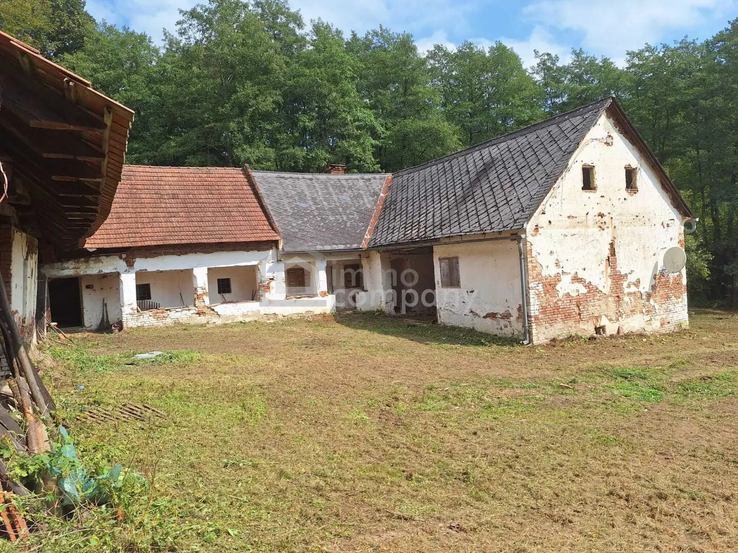 The location...the location...the location...absolute isolated location in southern Burgenland