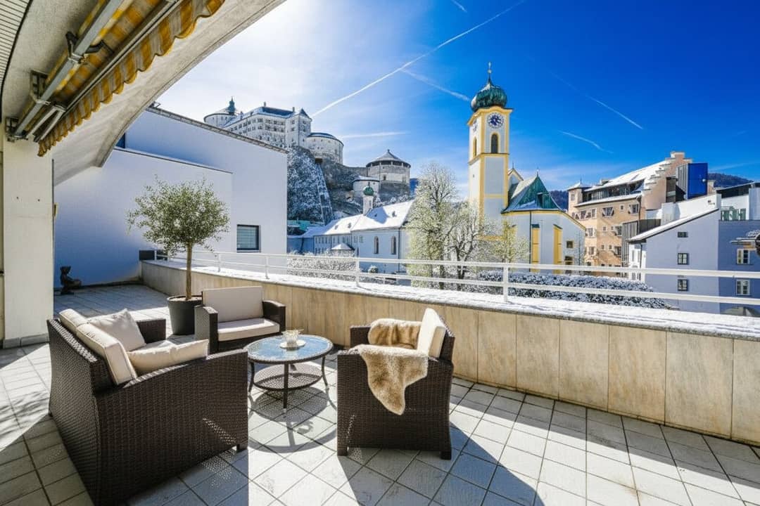 Penthouse with generous terrace and fortress view