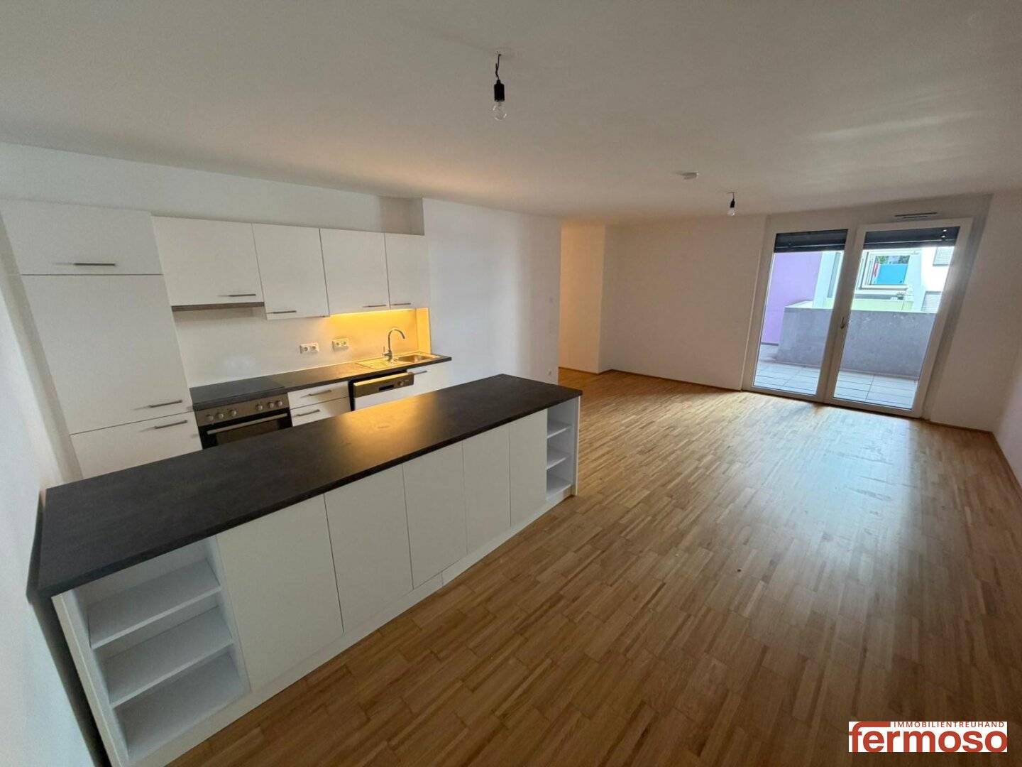 Apartment with Loggia near Höchstädtplatz