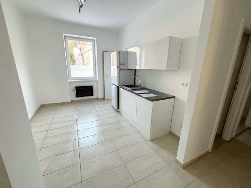 Three-Room Office on the Ground Floor in 2640 Gloggnitz