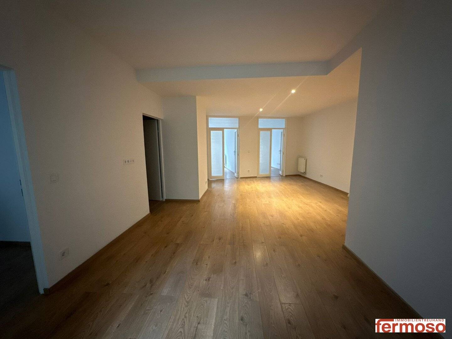 Apartment Bright Living Spaces Balcony in the City Center