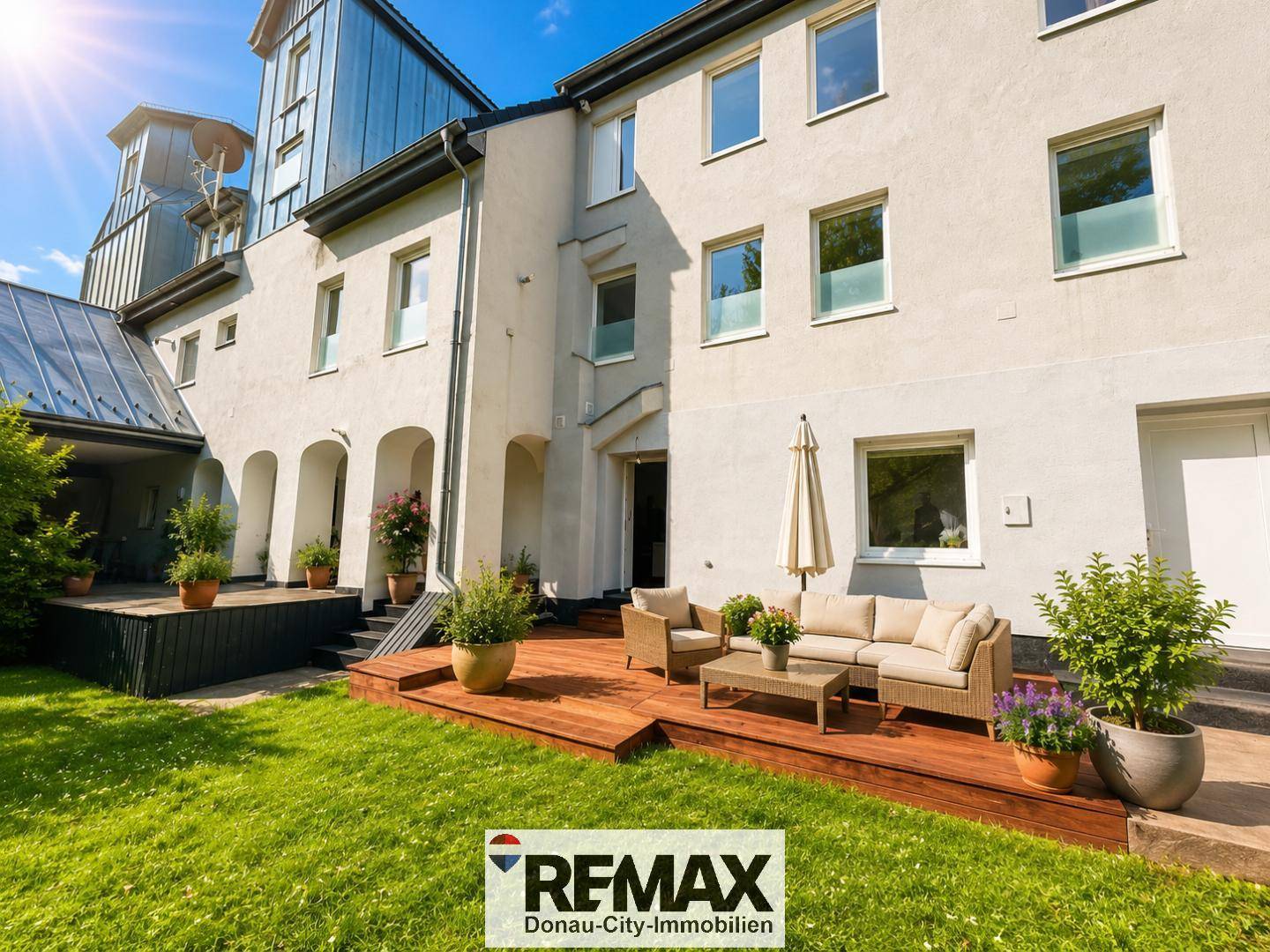Ground floor apartment with terrace and garden