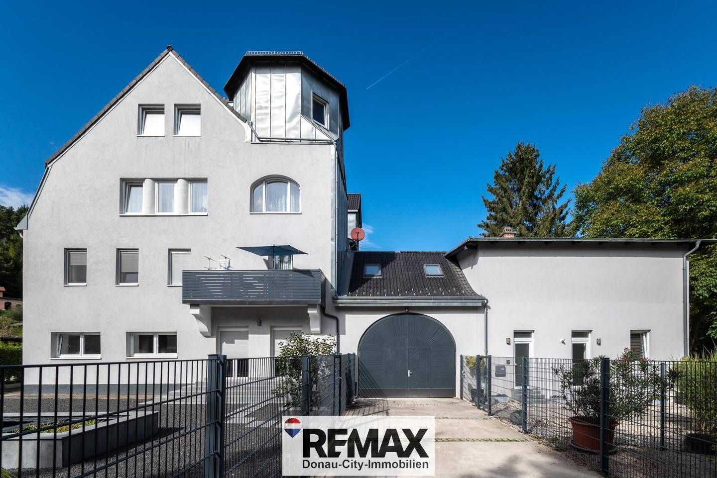 Dachgeschosswohnung Turmzimmer Historic Villa