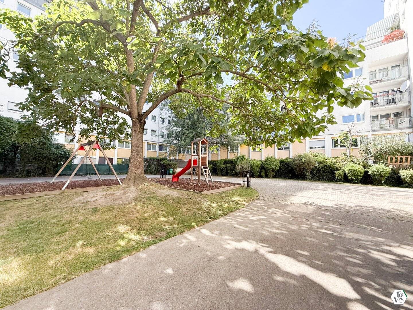 Nearly new apartment 3 rooms near Danube Canal