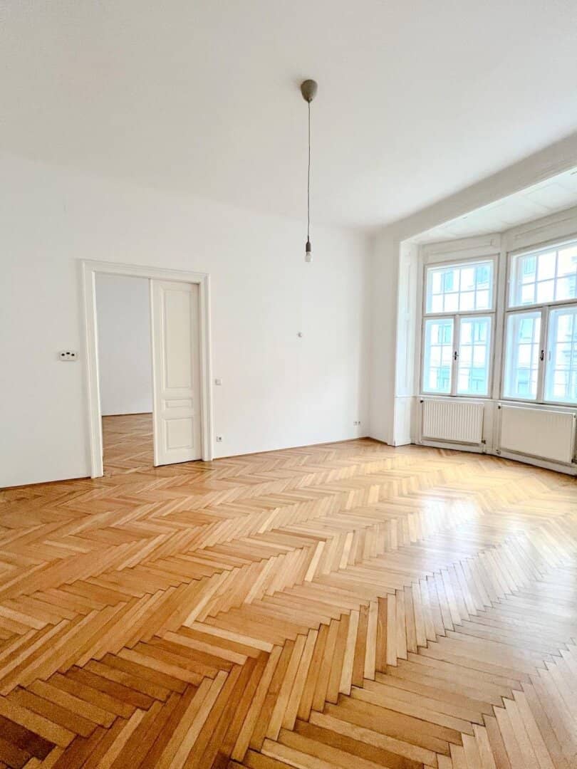 Wohnung im Stilaltbau nahe Stadtpark Erkerzimmer