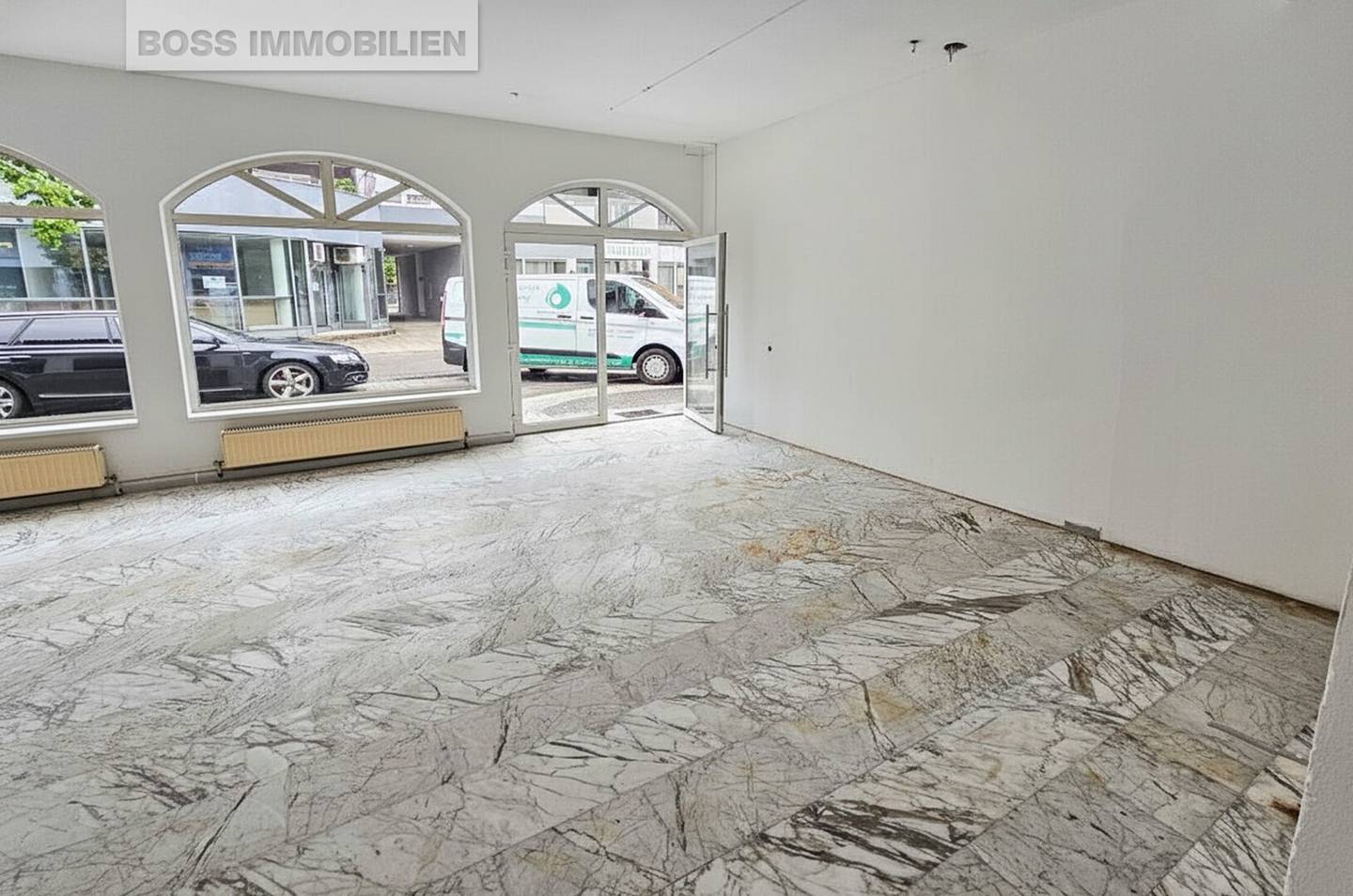 Central commercial premises | great shopfront