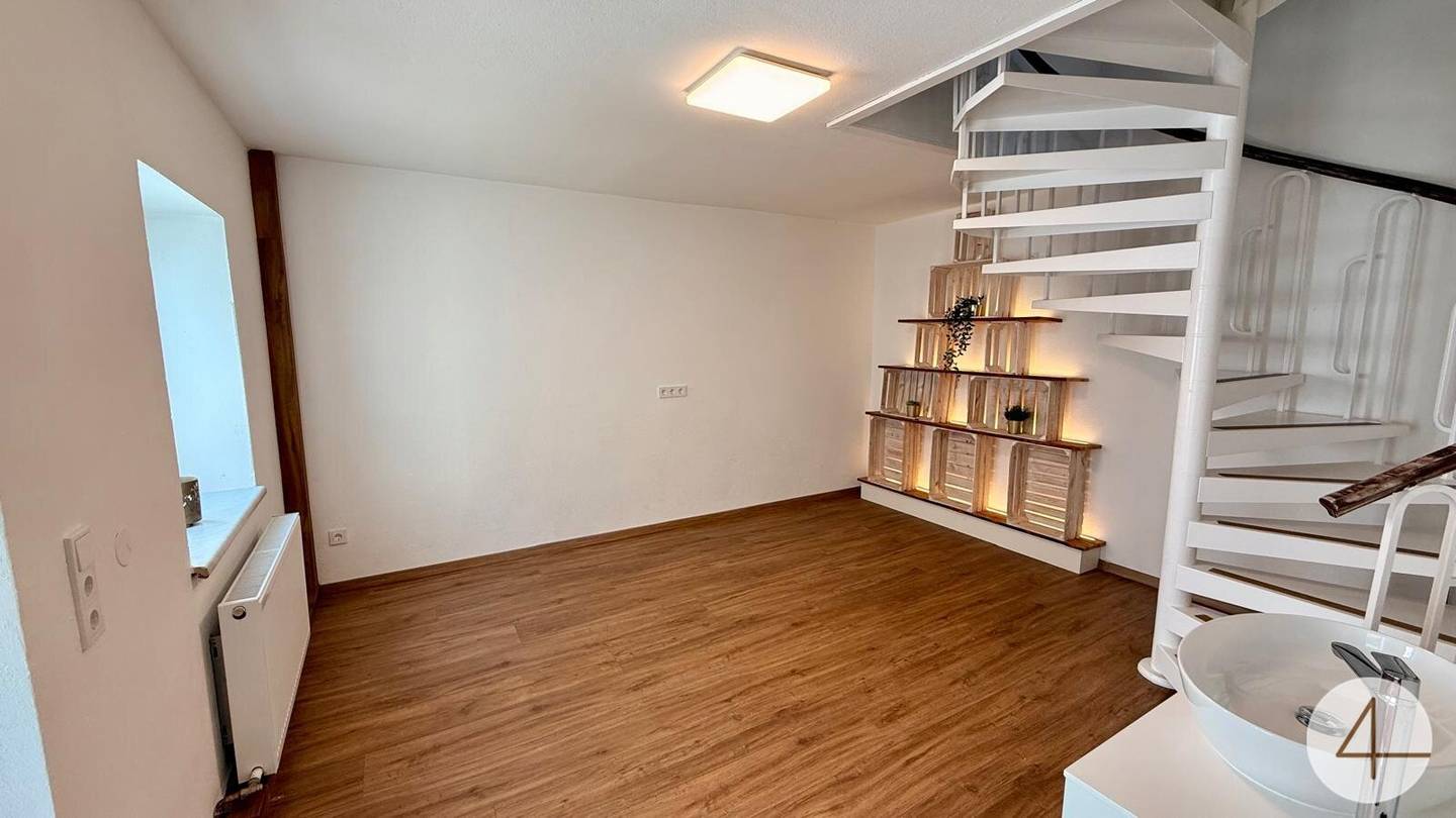 Commercial space with privacy in the centre of Grieskirchen? center? No, centre