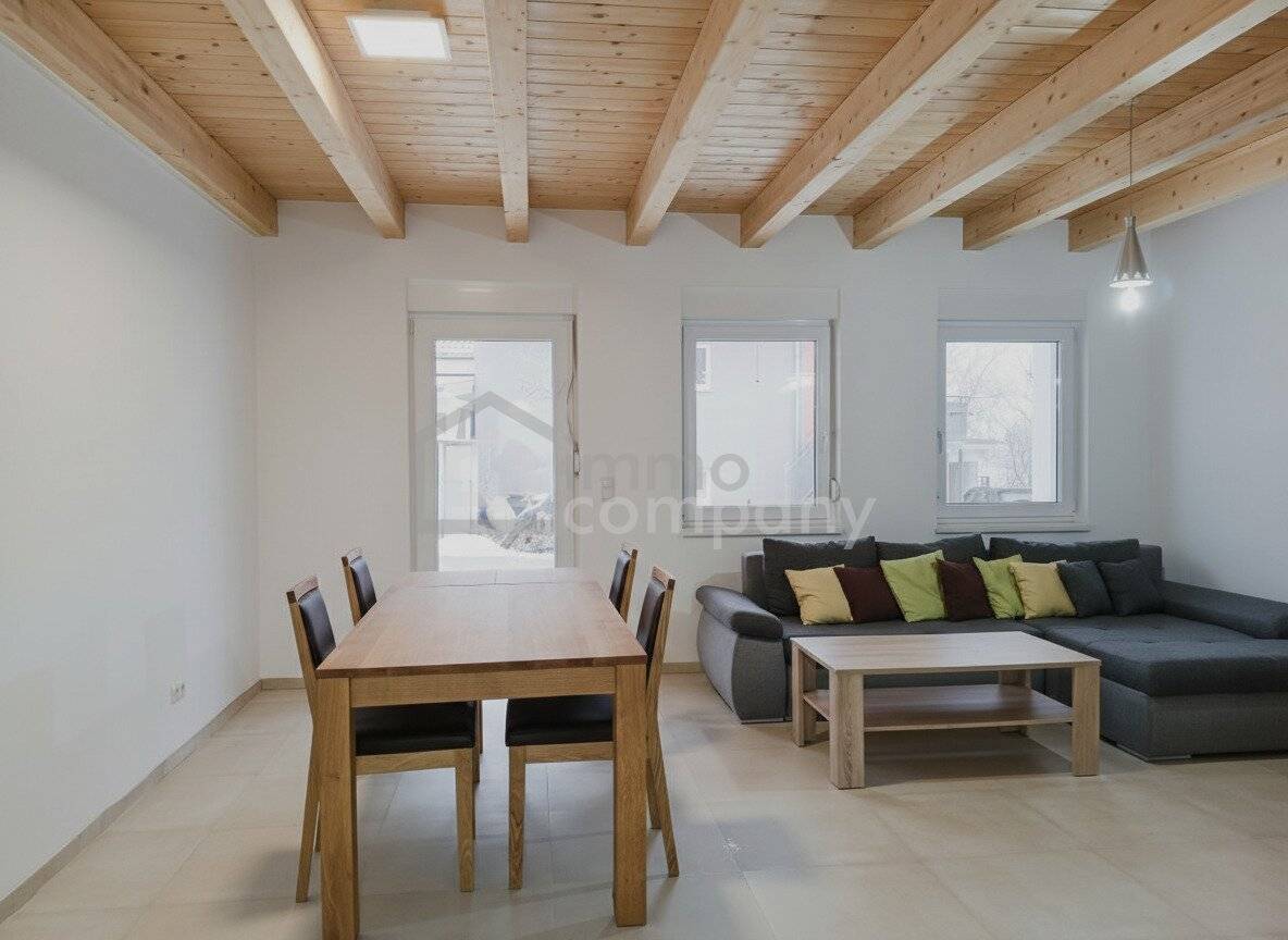 Neuwertige Doppelhaushälfte in Haschendorf – Ihr Traumhaus mit Garten und Balkon!