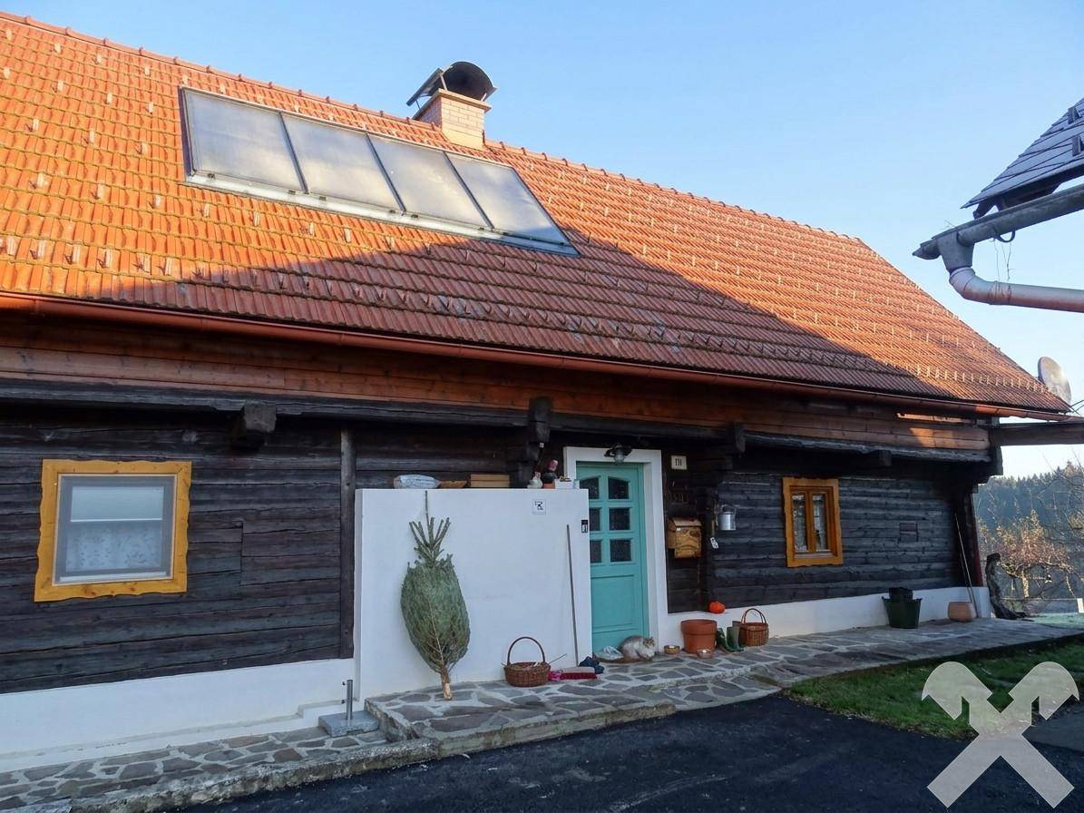 Machen Sie uns ein Angebot! Saniertes Holz-Bauernhaus in leicht erhöhter Lage