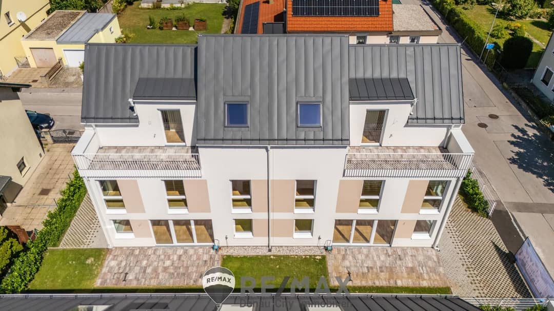 Neubau-Doppelhaushälfte in Stockerau Stadtzentrum mit 6 Zimmern