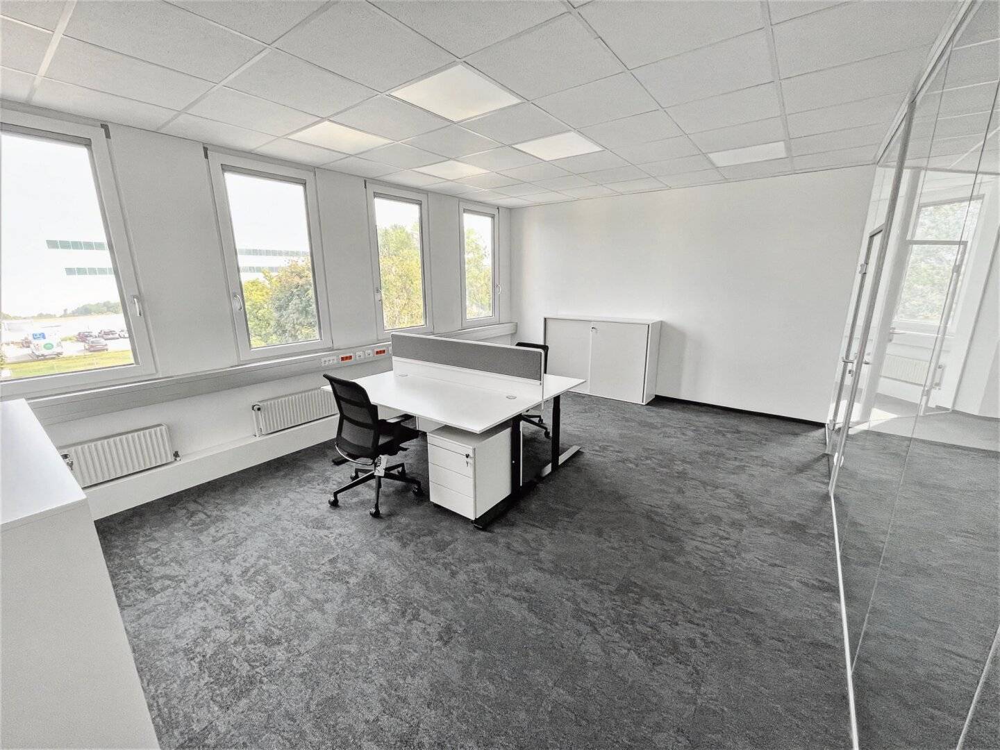 Flexible office spaces with top transport connections in Strebersdorf