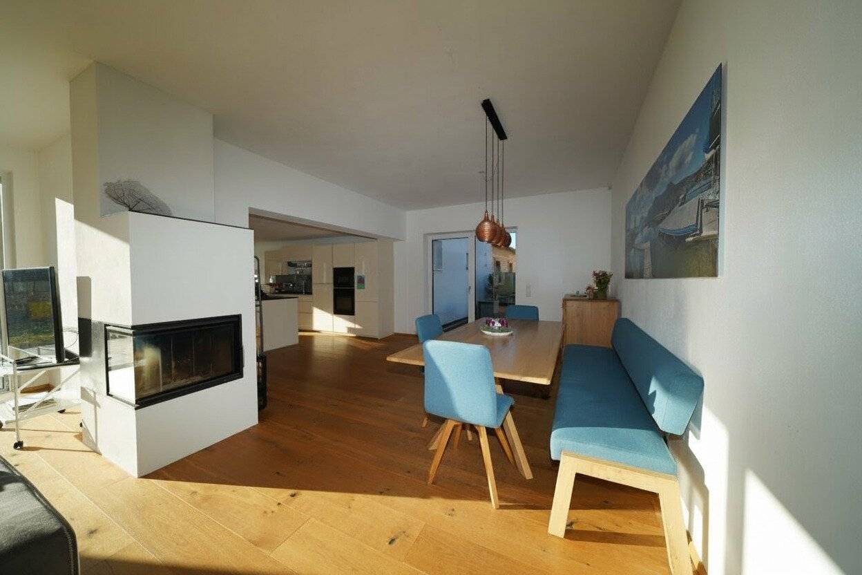Modernes Einfamilienhaus mit Freiblick