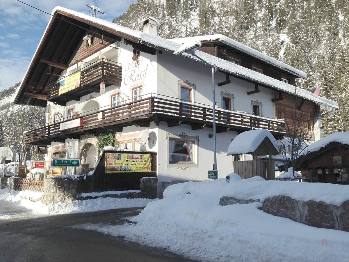 Kleines Hotel in Leutasch – 14 Zimmer, Pizzeria, gepflegt & charmant