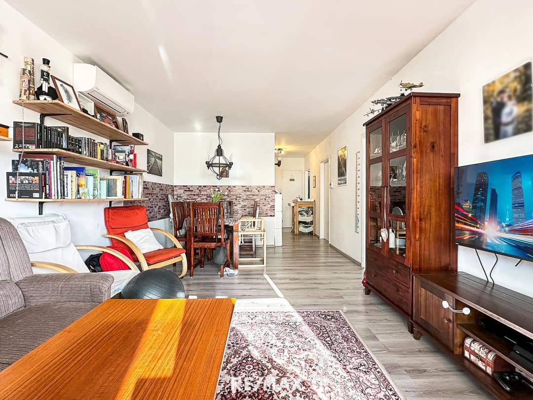 Apartment in city center near train station