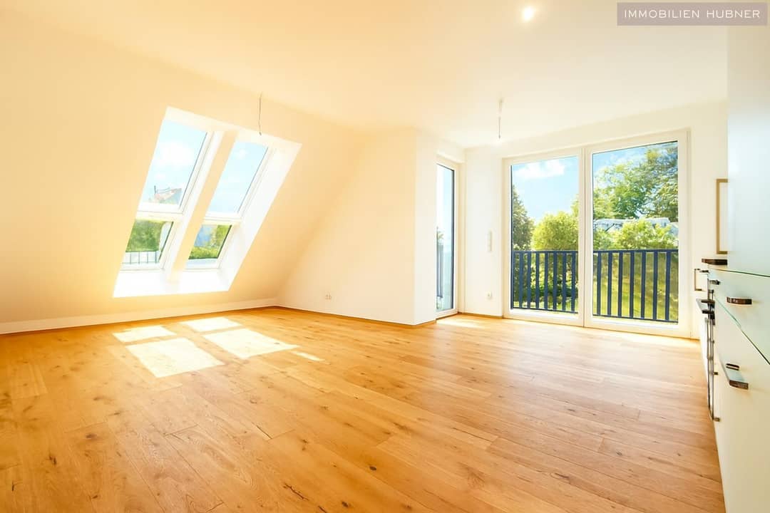 Dachgeschosswohnung Erstbezug Zwei Terrassen hell