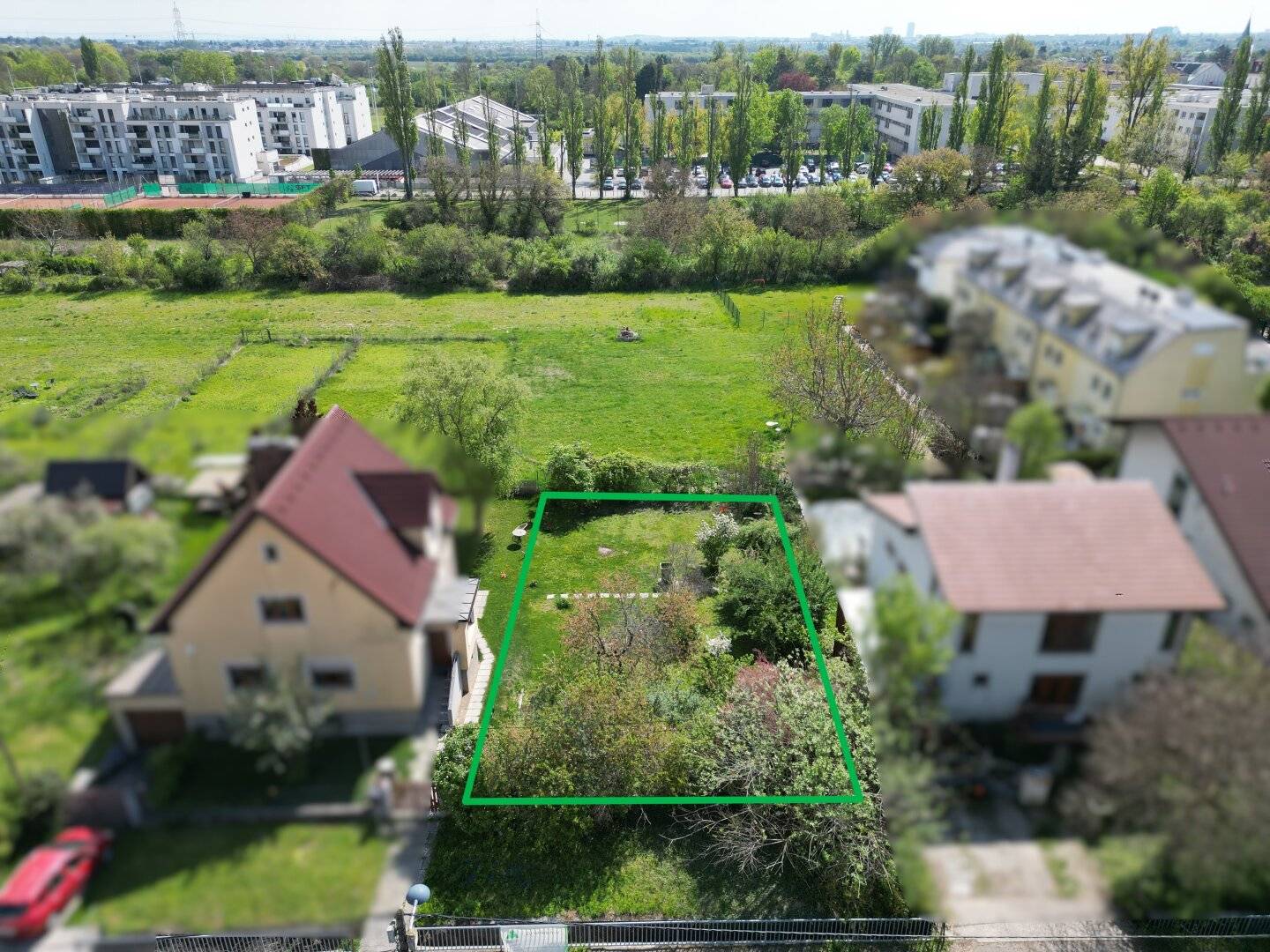 Wien-Strebersdorf: am Fuße des Bisambergs nahe De la Salle Campus