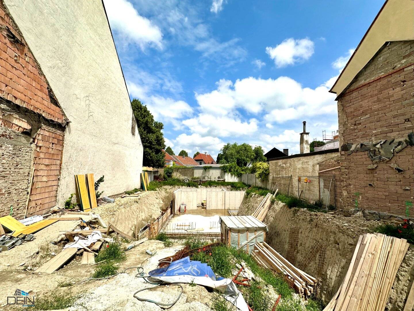 NEW BUILDING PLOT FOR 15 RESIDENTIAL UNITS PLUS OUTDOOR AREAS ON ESSLINGER HAUPTSTRASSE