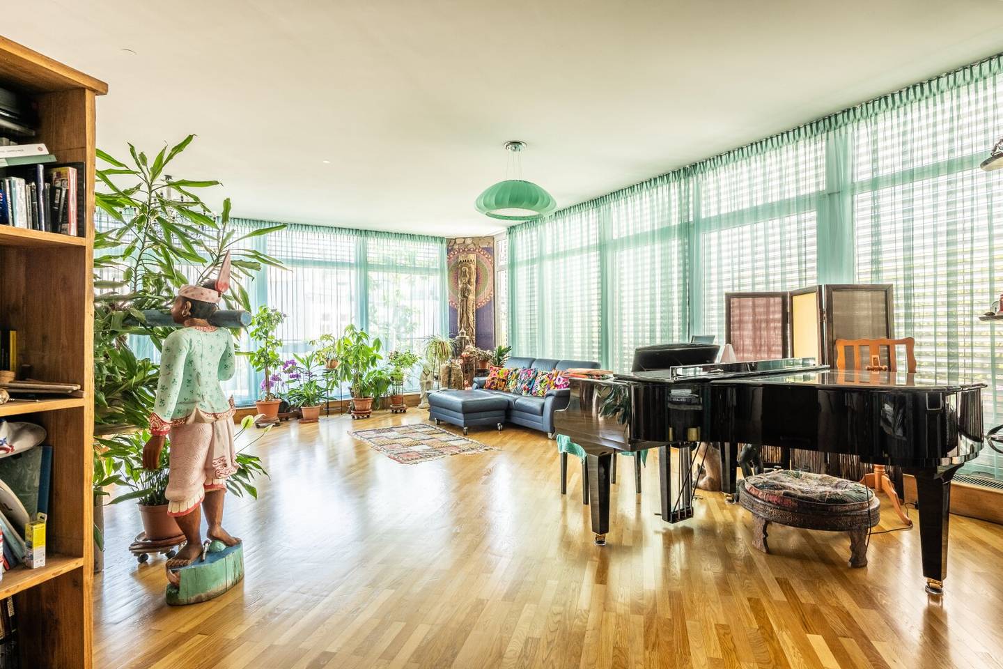 Penthouse mit großer Dachterrasse und direktem Aufzug