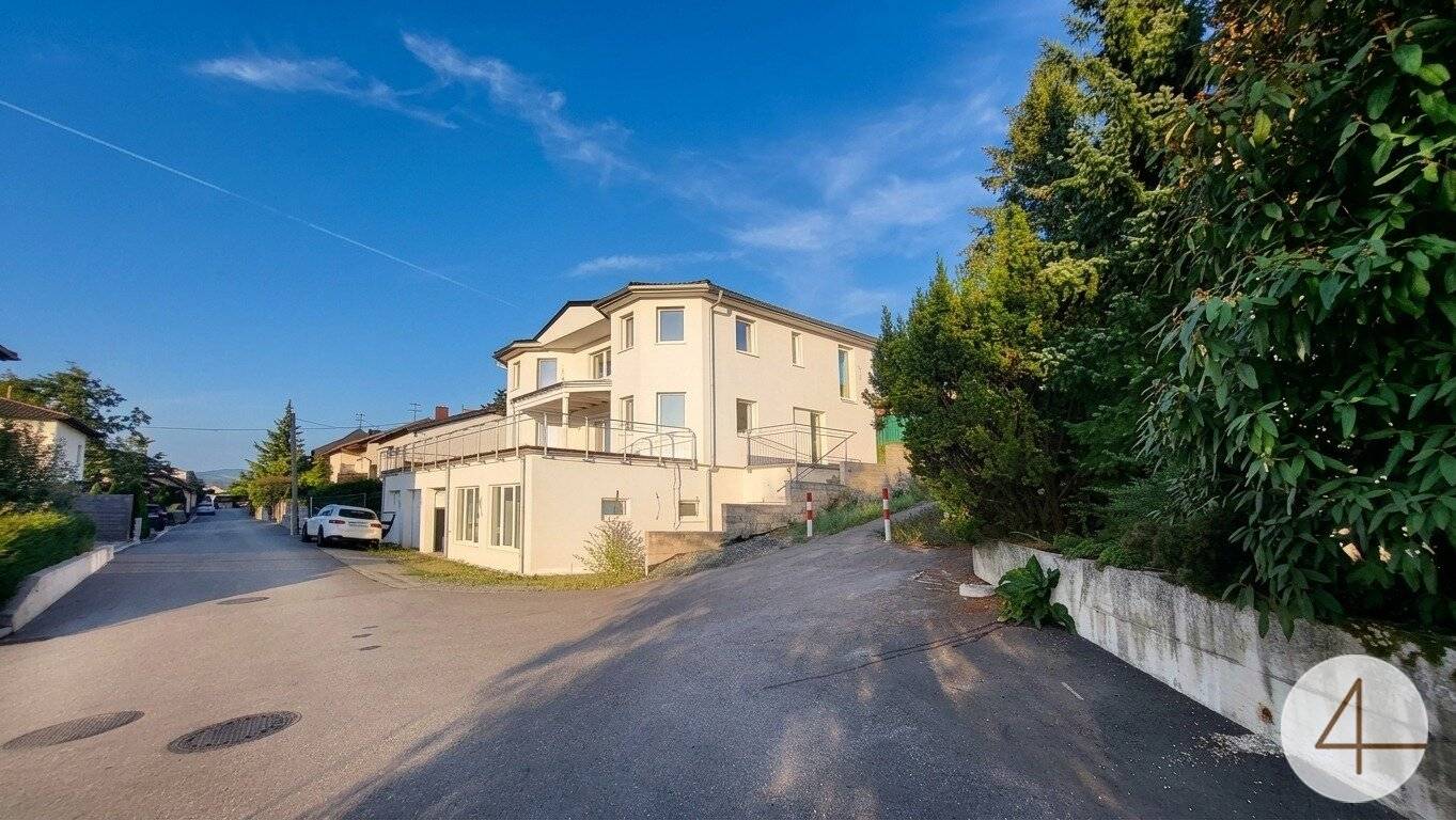 Luxury House Working and Living 300 m² Low energy house