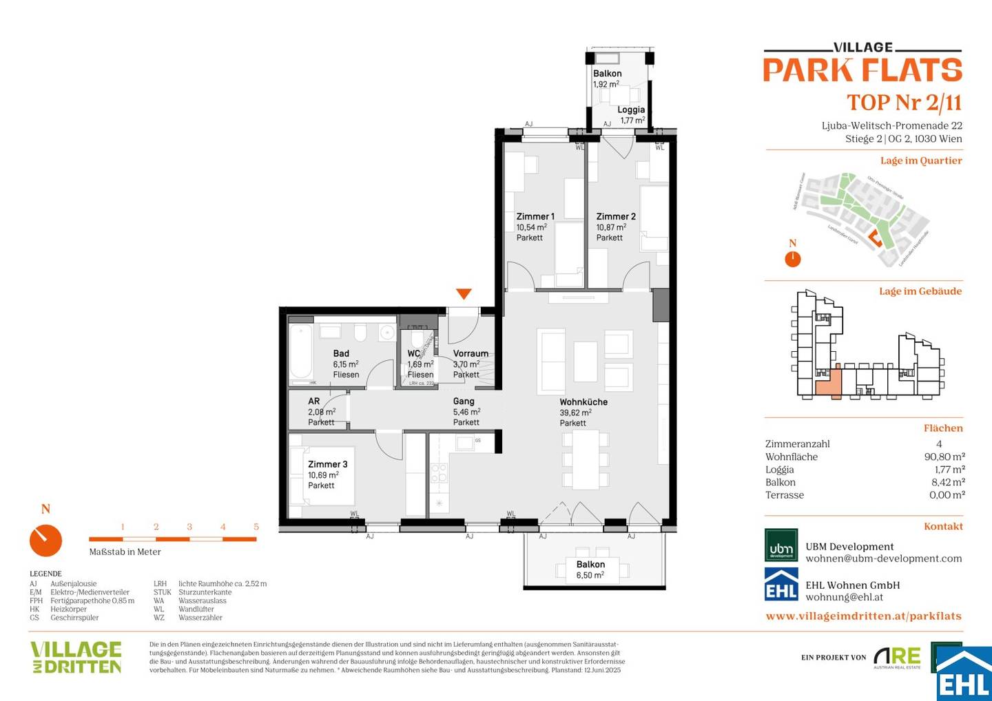 Apartment with balcony and loggia near park