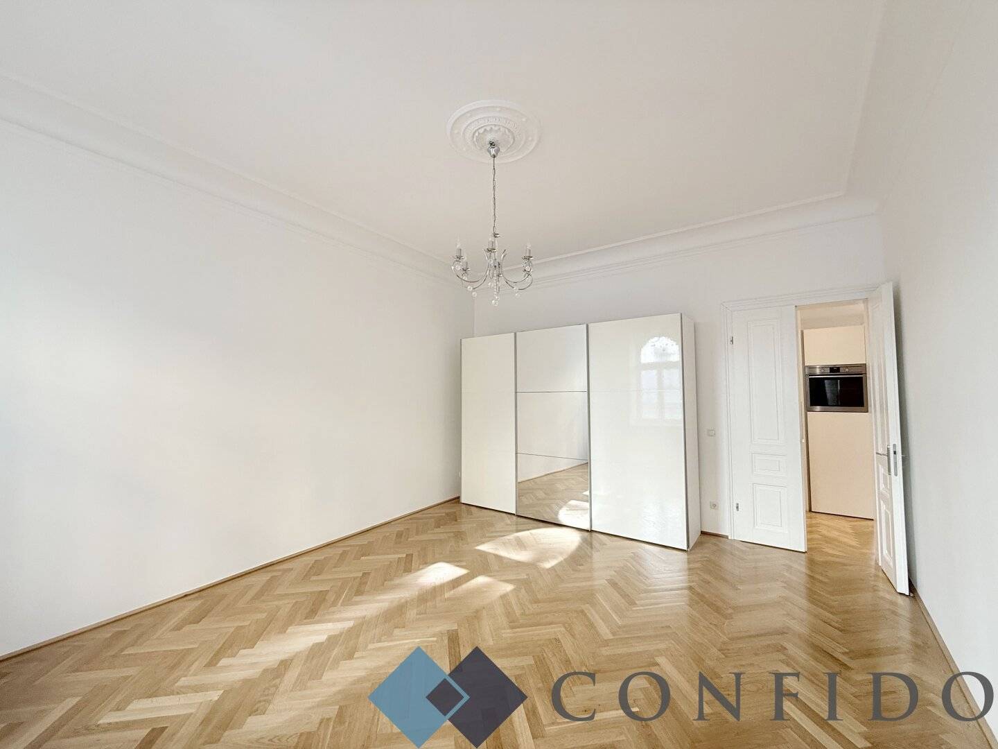 Rarität in begehrter Lage: Großzügige 3-Zimmer-Altbauwohnung mit Charme & Charakter