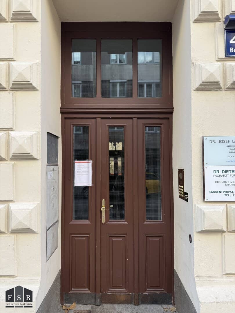 Dachgeschosswohnung mit Terrasse im revitalisierten Stilaltbau nahe U3