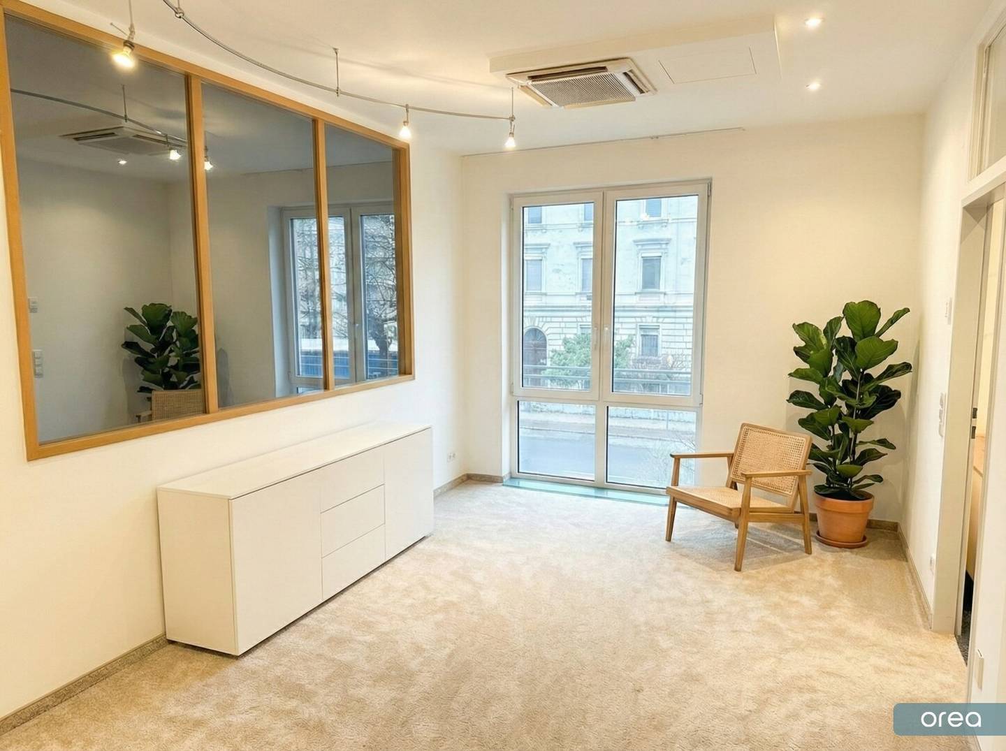 Bright offices in Linz | 12–80 m² | Fixed price from € 450 all-in