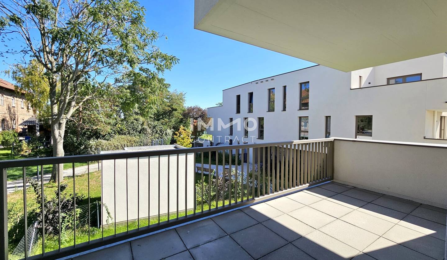 Neubau Wohnung mit Balkon ruhiger Parkanlage