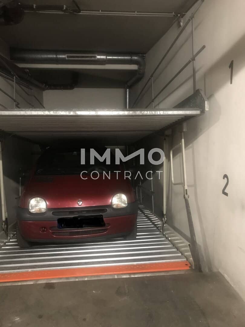 Stack parking space only for very small cars Gfrornergasse 13/TG 9