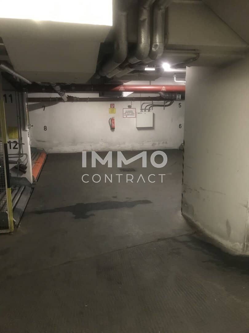 Stack parking space only for very small cars Gfrornergasse 13/TG 9
