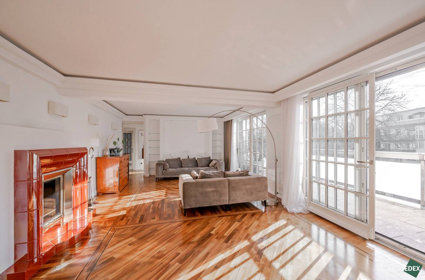 Stylish penthouse maisonette with large terrace in prime Sievering location