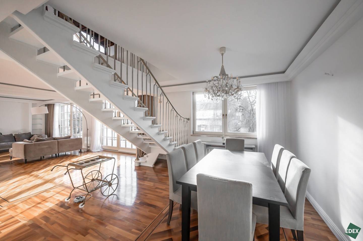 Stylish penthouse maisonette with large terrace in prime Sievering location
