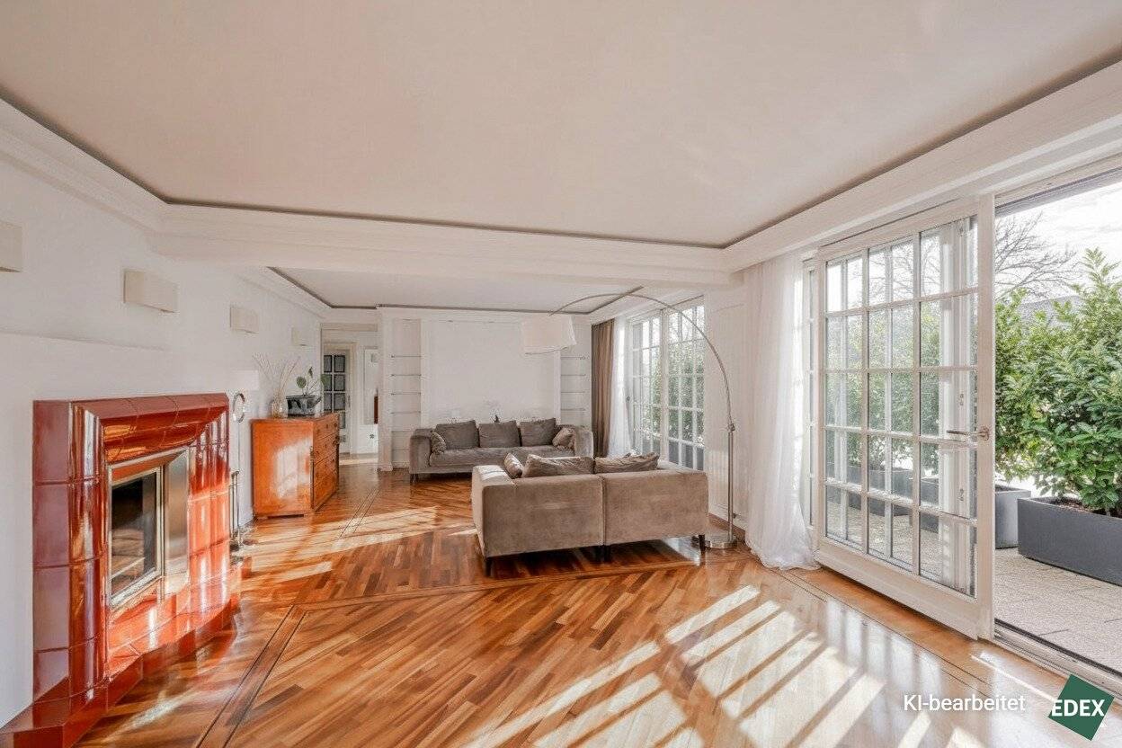 Stylish penthouse maisonette with large terrace in prime Sievering location