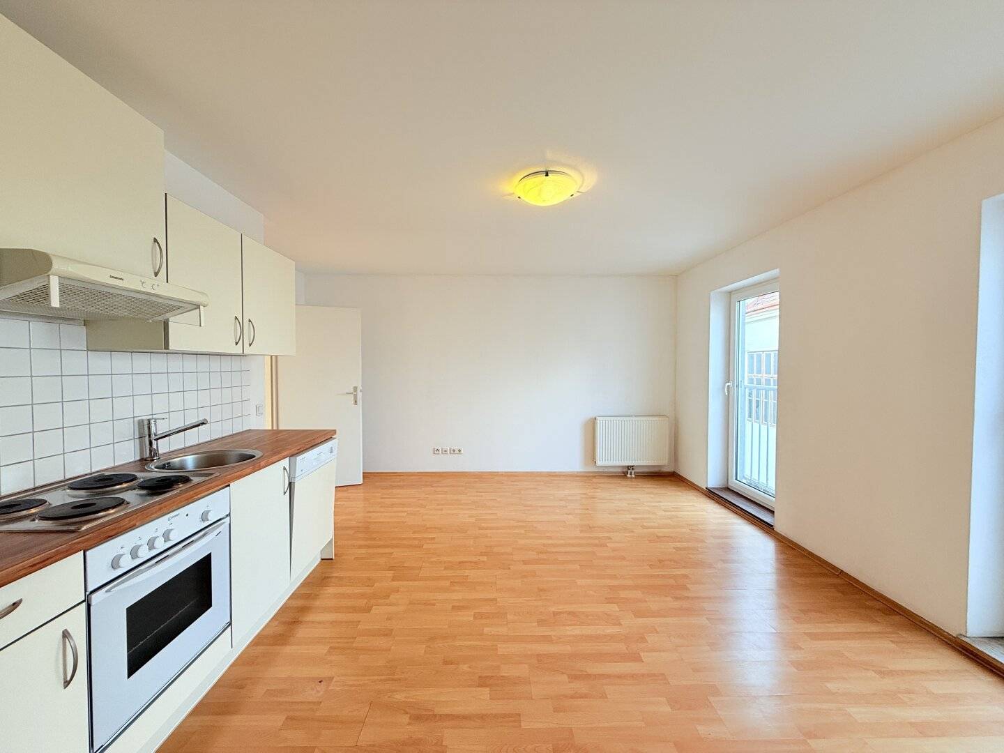 Dachgeschosswohnung Altbau Charme nahe U6