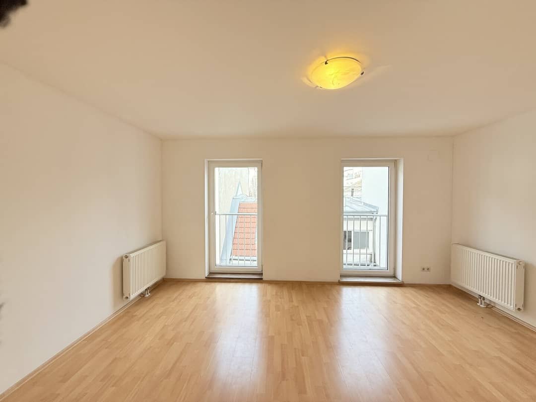 Dachgeschosswohnung Altbau Charme nahe U6