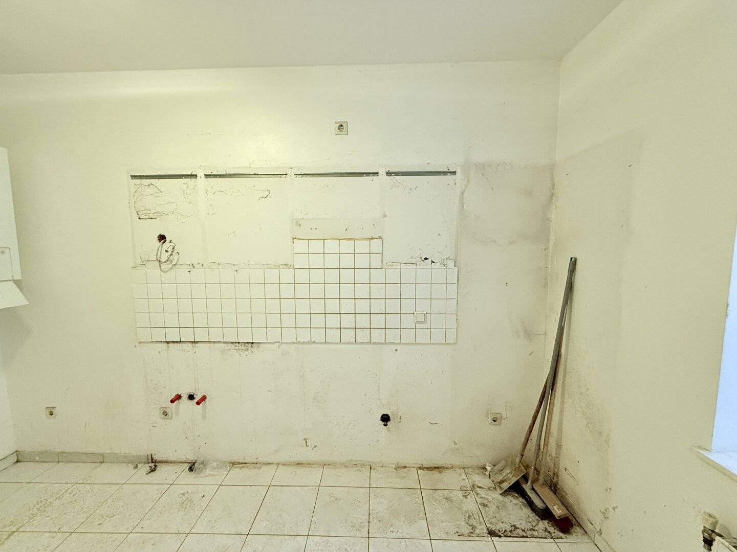Erdgeschosswohnung im Altbau mit Lift nahe U6