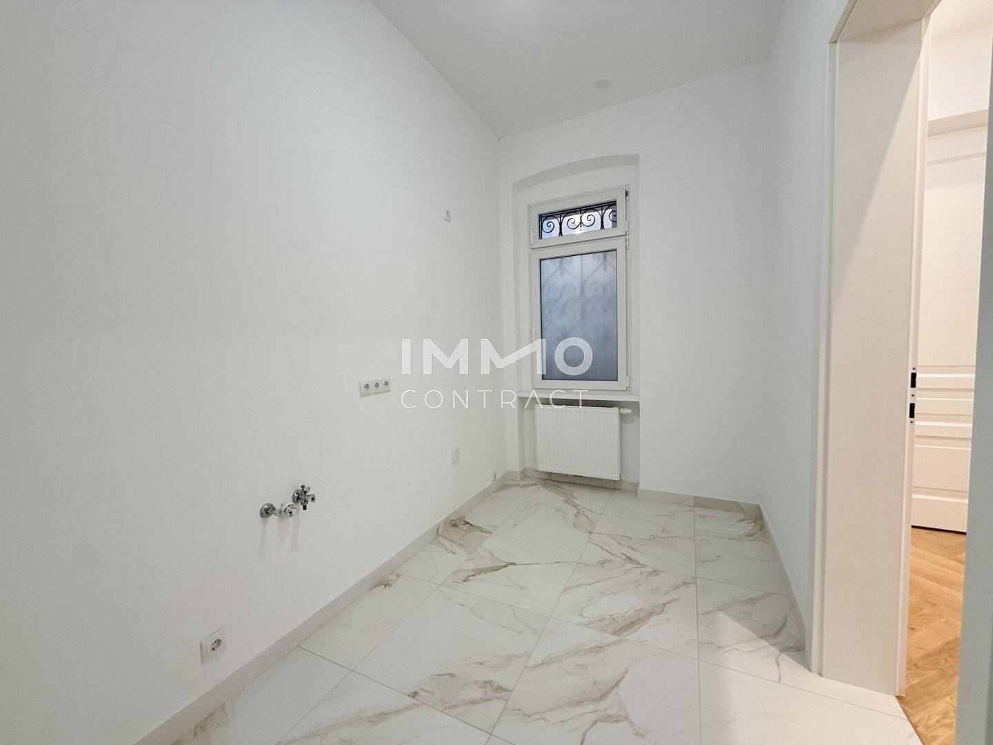 Apartment first occupancy after renovation with lift