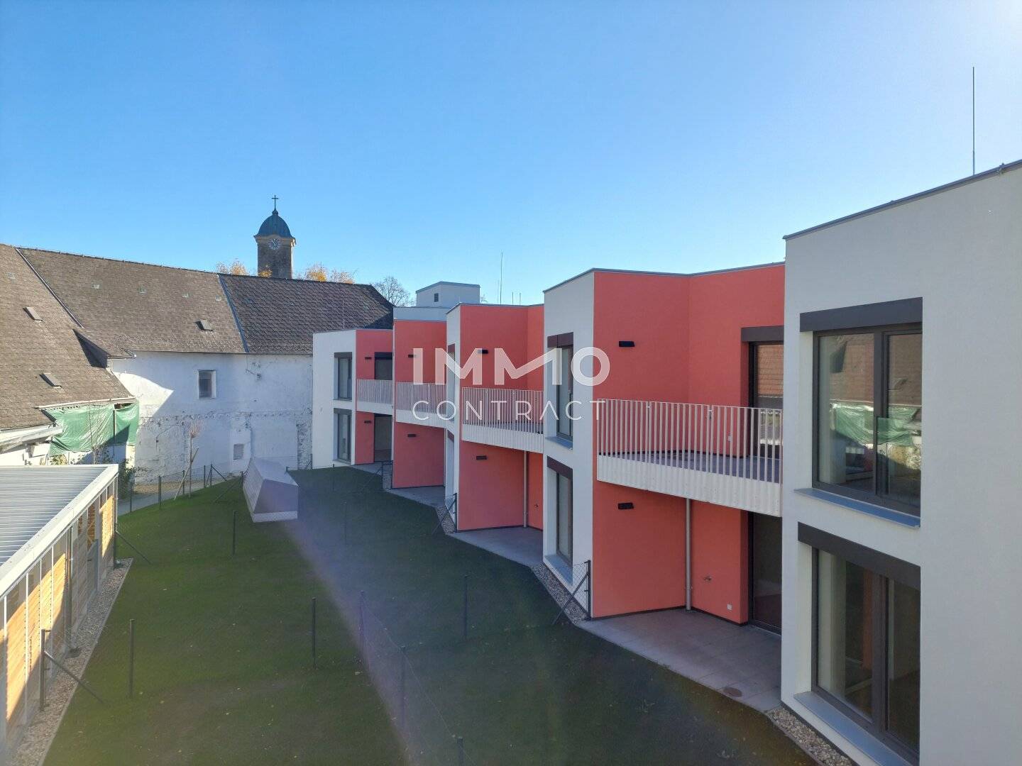 Erstbezug Wohnung mit eigenem Garten und Stellplatz