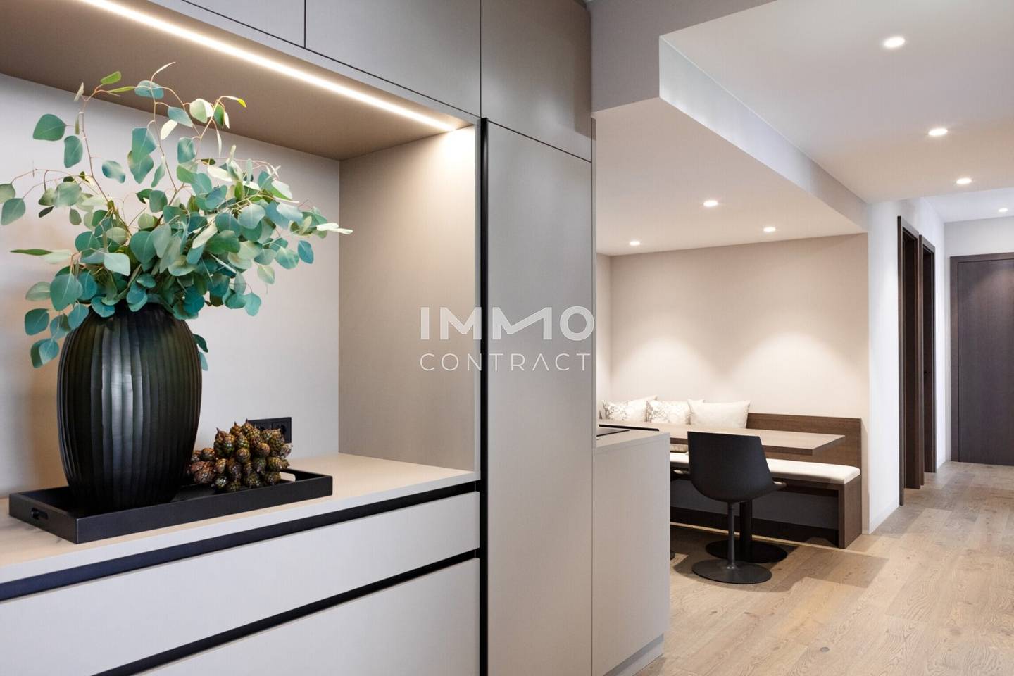 NEW: Premium Office in Marina Tower, 110 m², furnished