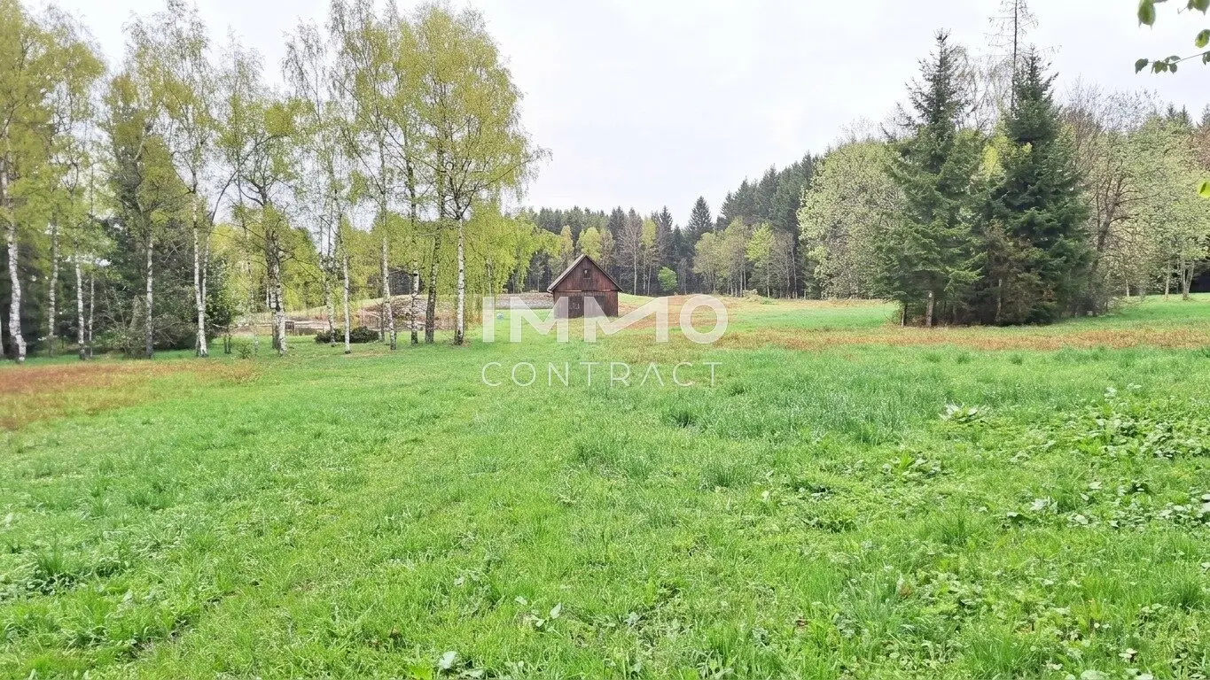 Large property with fish pond and swimming pond, recreational facility, leisure paradise with great potential