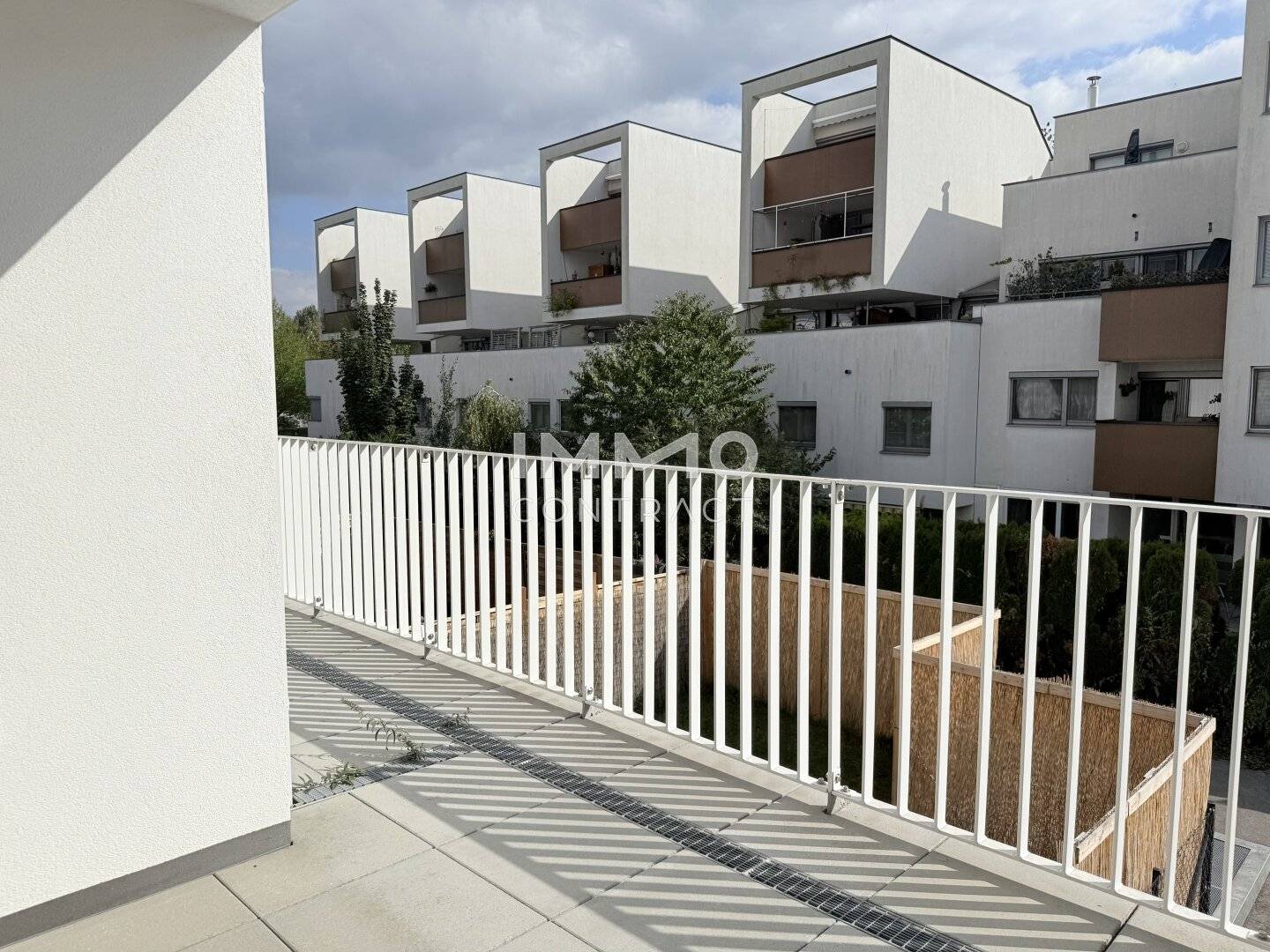 Brand new apartment with terrace near the Danube
