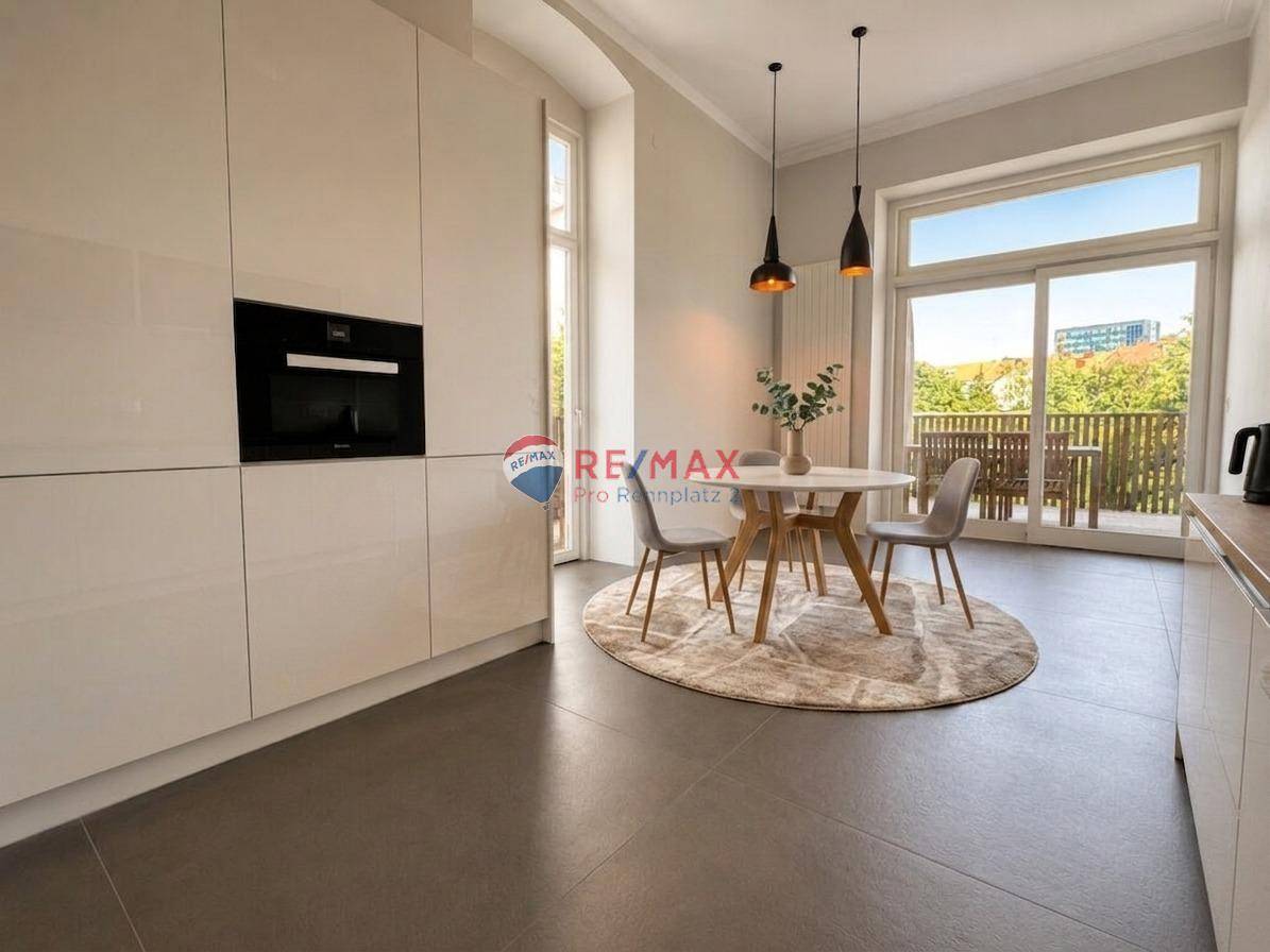 Altbauwohnung mit hohen Decken und zwei Terrassen