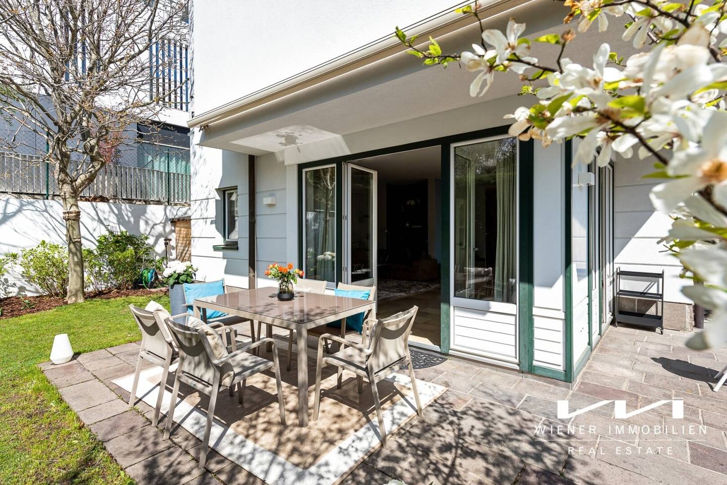 Kaasgraben: Modern single-family house in the greenery with a view of Vienna