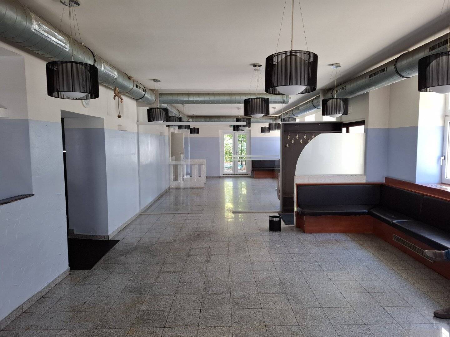 Gastronomy space with beautiful garden in Gänserndorf near the train station GastroTel Immobilien