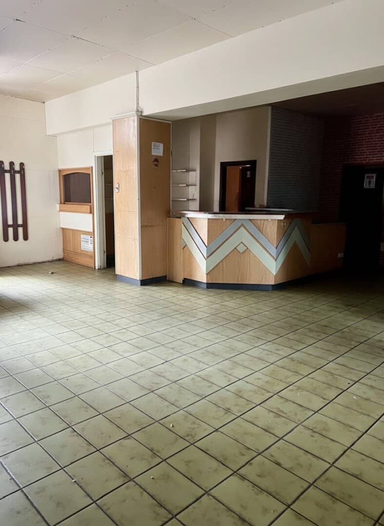 Retail space at great price, many usage possibilities!
