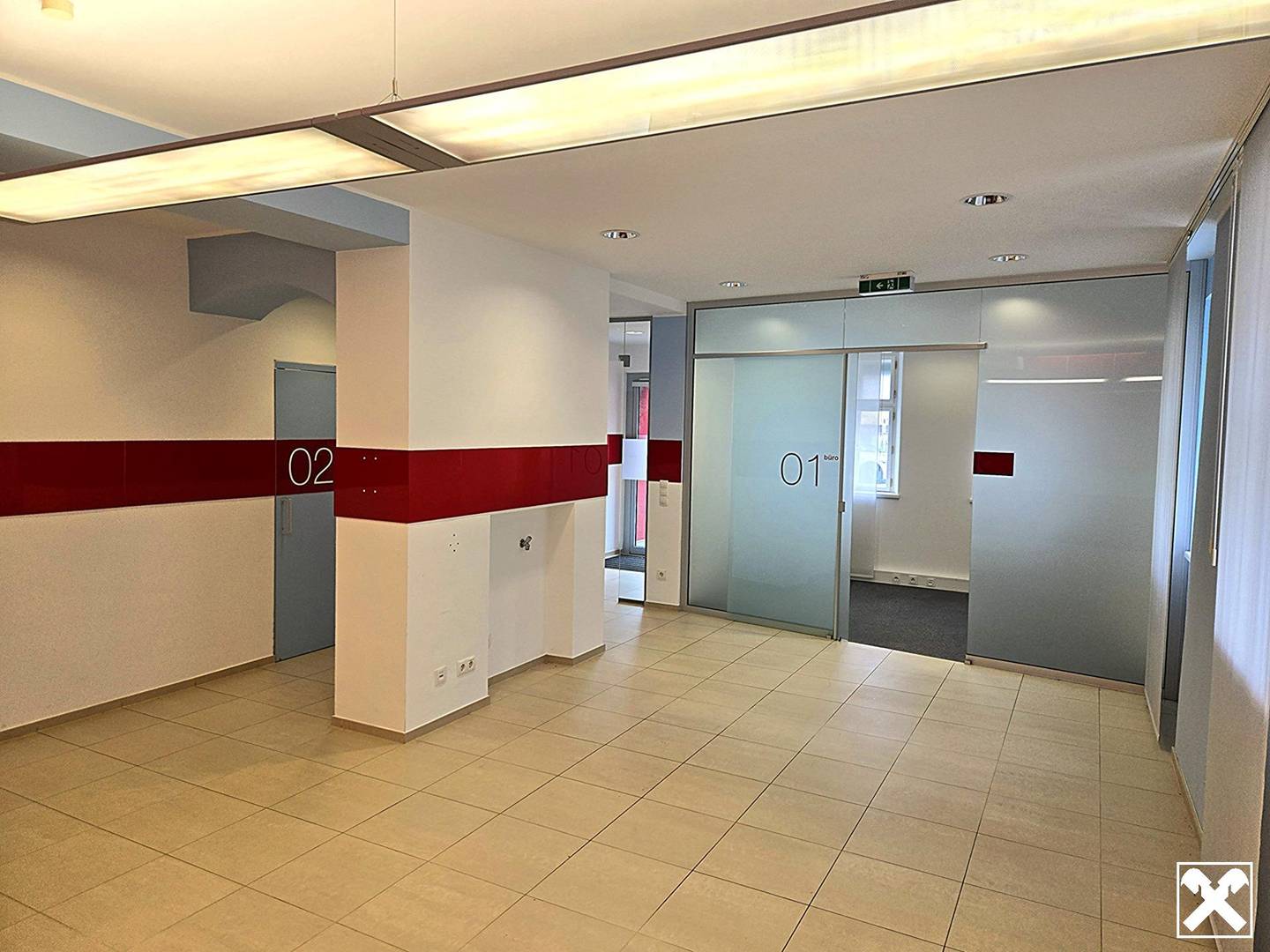 Freundliche Geschäftsräumlichkeit, Büro, Ordination oder Kanzlei im Erdgeschoss im Zentrum Haag zu mieten