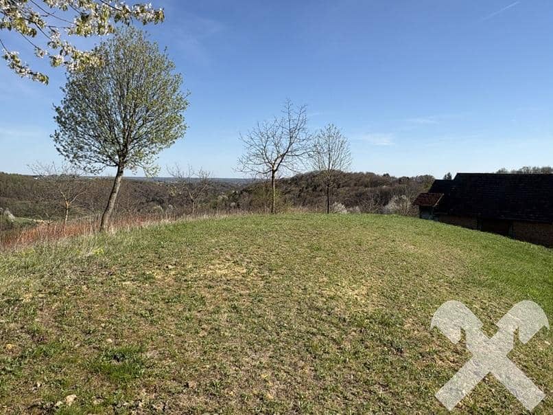 Baugrundstück in Kuppenlage mit Panoramablick ins Tal nahe Loipersdorf