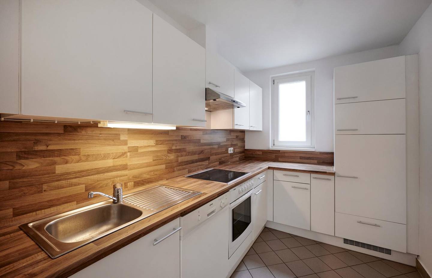 Dachgeschosswohnung mit großer Terrasse in ruhiger Lage