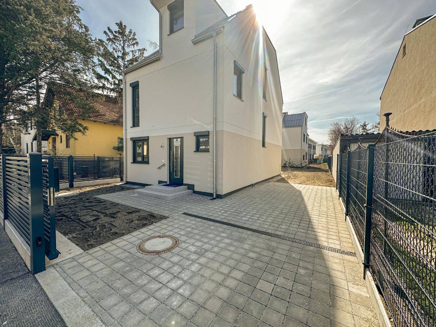 Neubau-Einfamilienhaus nahe Donauturm mit Garten in Wien 1210 Donaupark